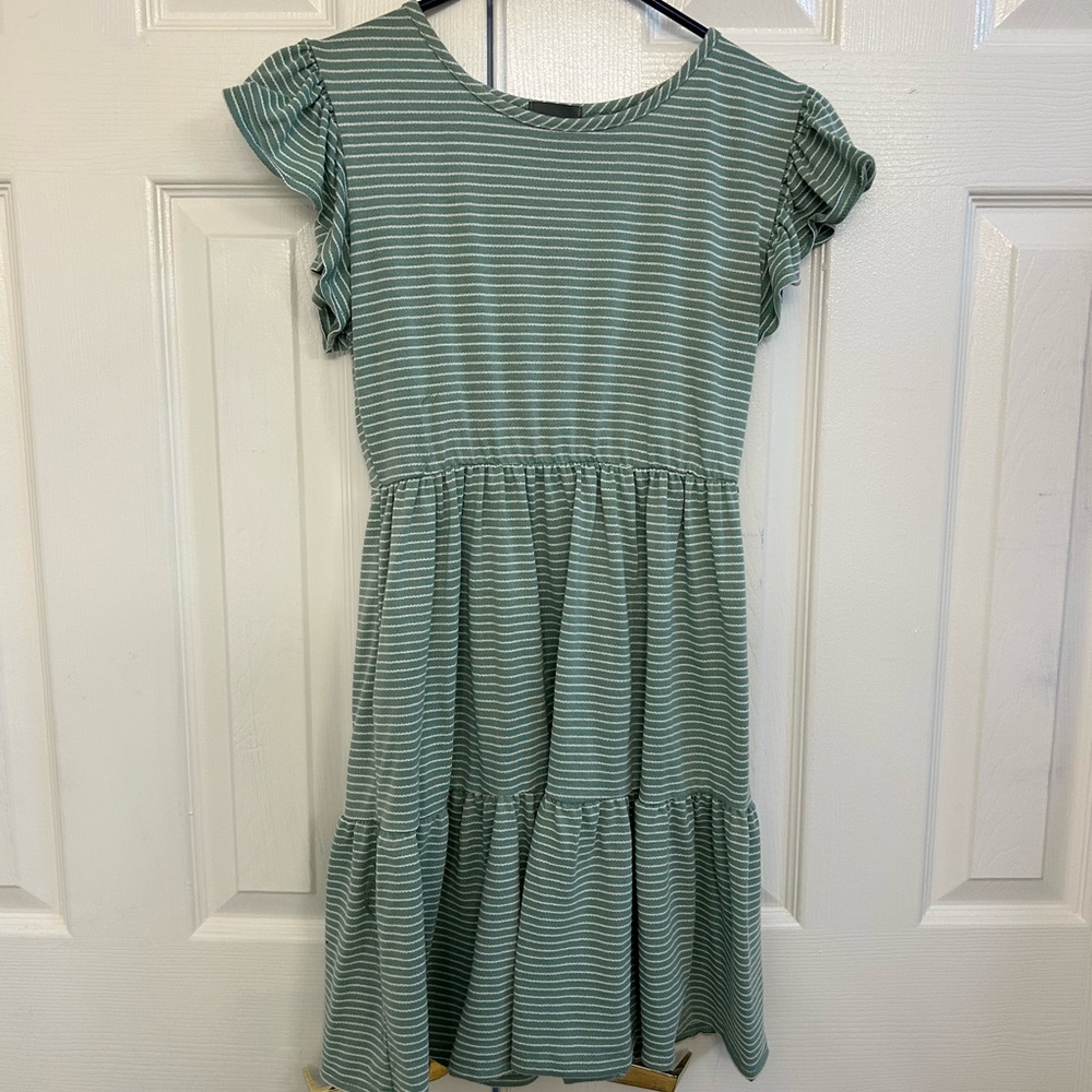 Causal green dress